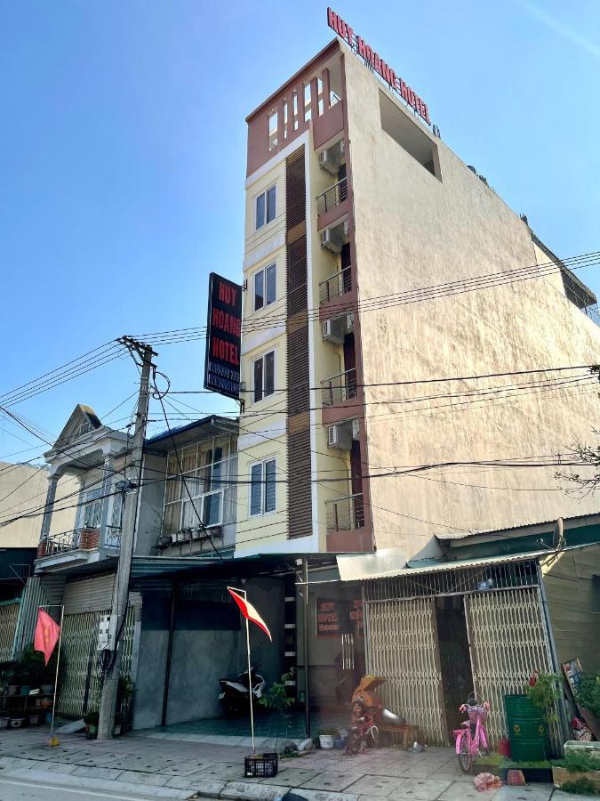 Huy Hoang Hotel Донґван Екстер'єр фото