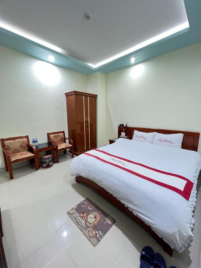 Huy Hoang Hotel Донґван Екстер'єр фото