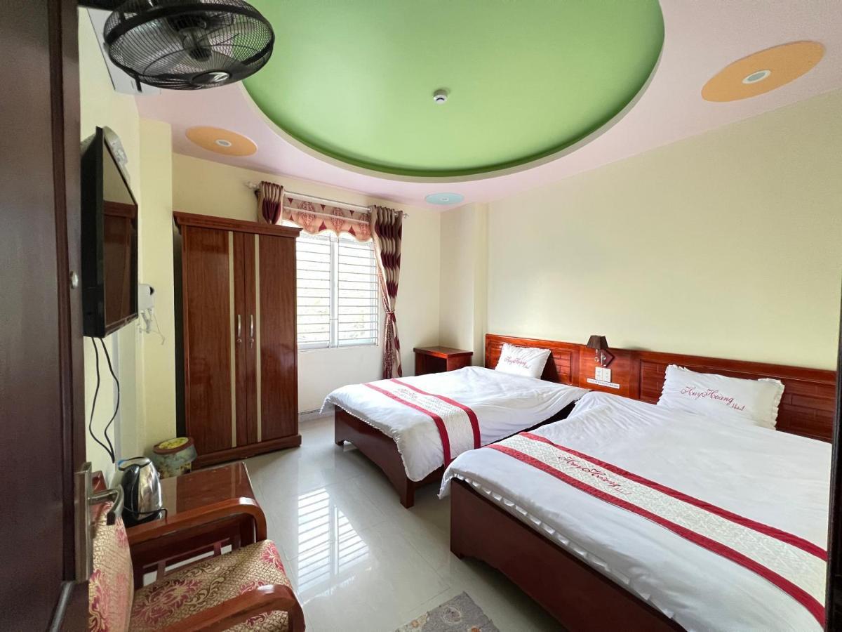 Huy Hoang Hotel Донґван Екстер'єр фото